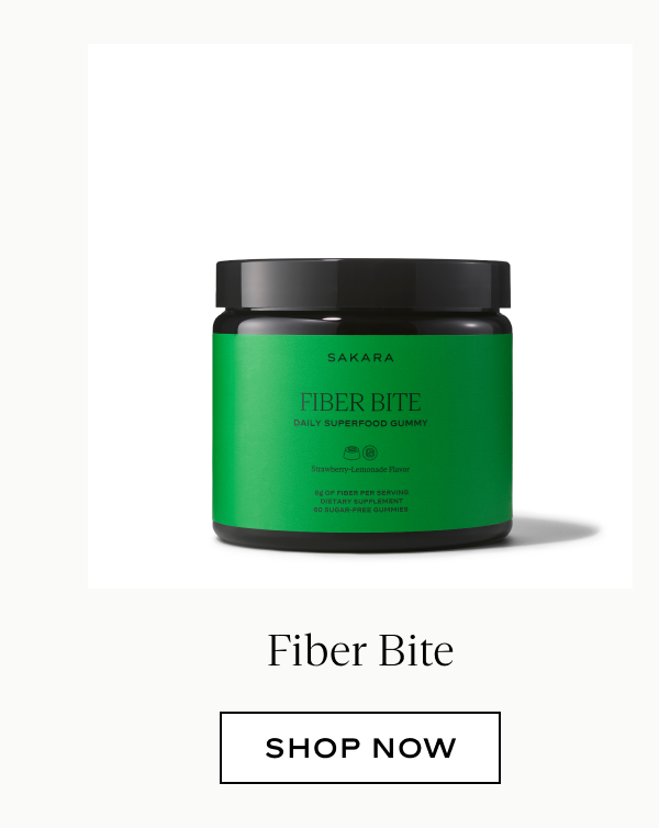 Sakara Fiber Bite jar, a strawberry-lemonade daily superfood gummy with 6g of fiber per serving